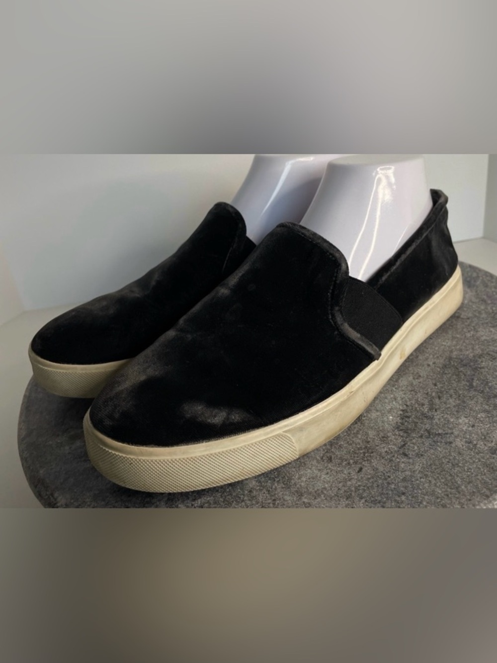 Vince. Preston Black Velvet Slip On Sneakers Shoes 8